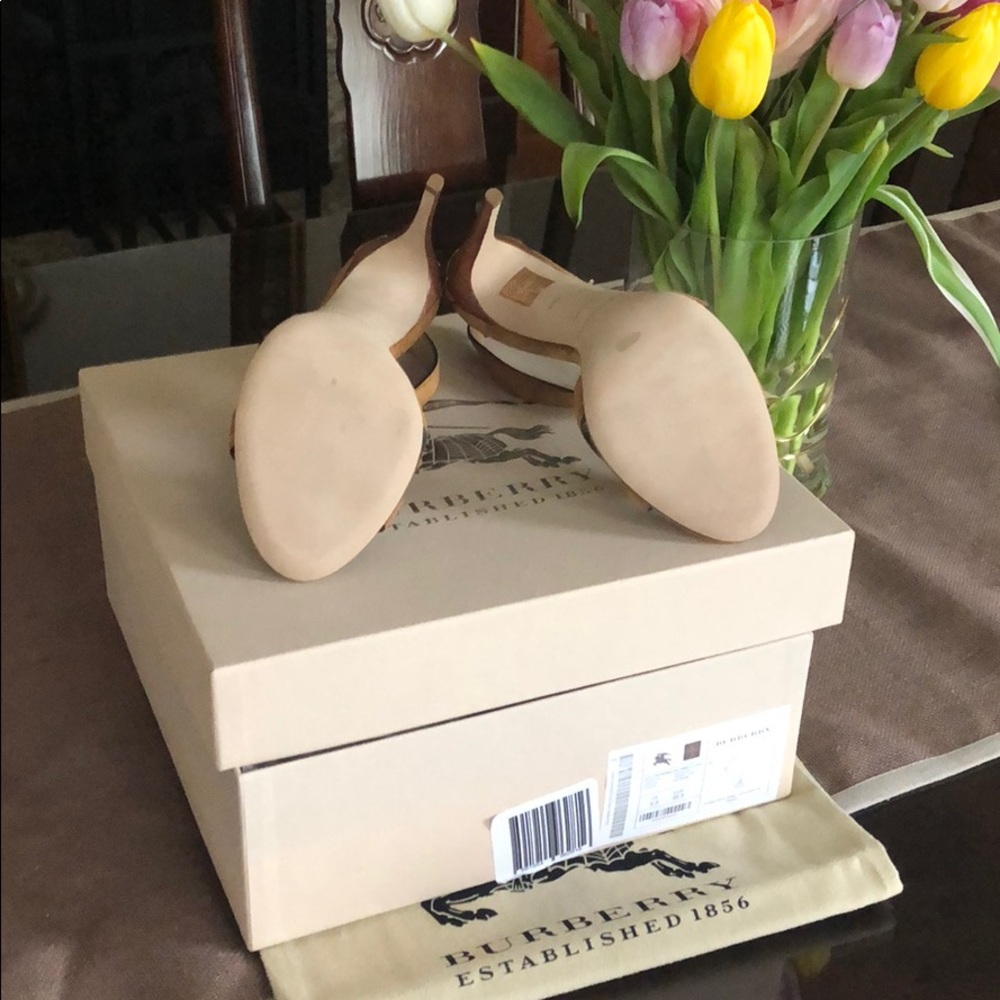 Burberry sandals - Picture 4 of 5